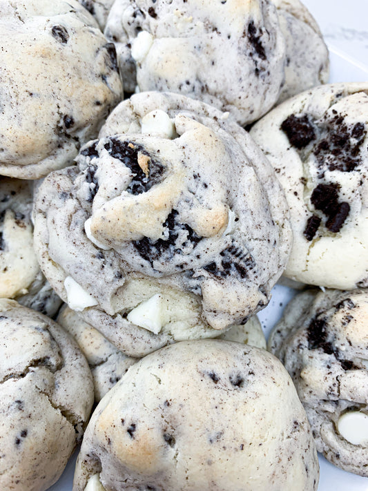 The Viral Cookies and Cream Cookies